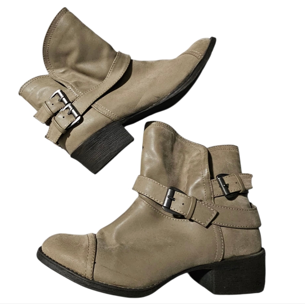 Rocket Dog Ankle Booties – Tan, Women’s 8.5